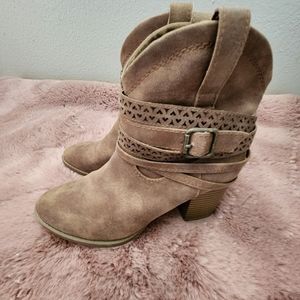 Cute western booties